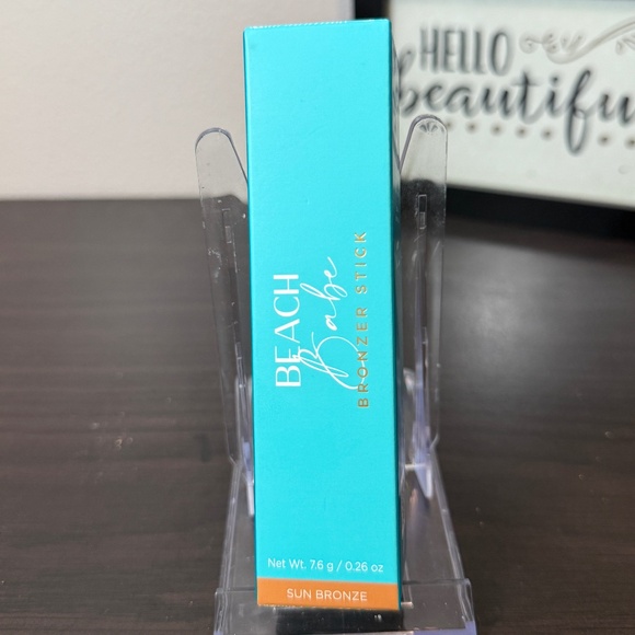 Beach Babe Bronzer Stick in Sun Bronze- Love Who You Are - New in Box - Picture 1 of 4